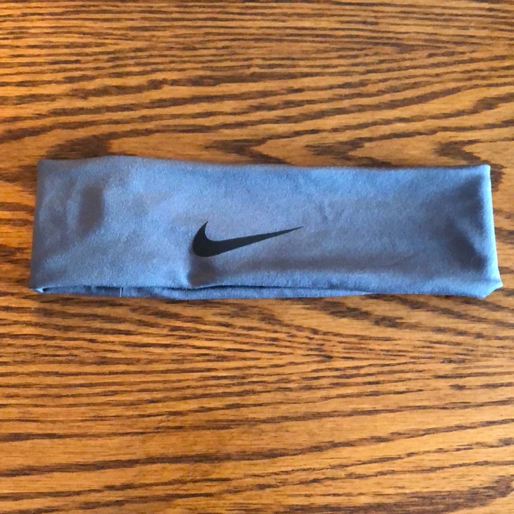 Ladies Nike headband (FINAL PRICE REDUCTION)
